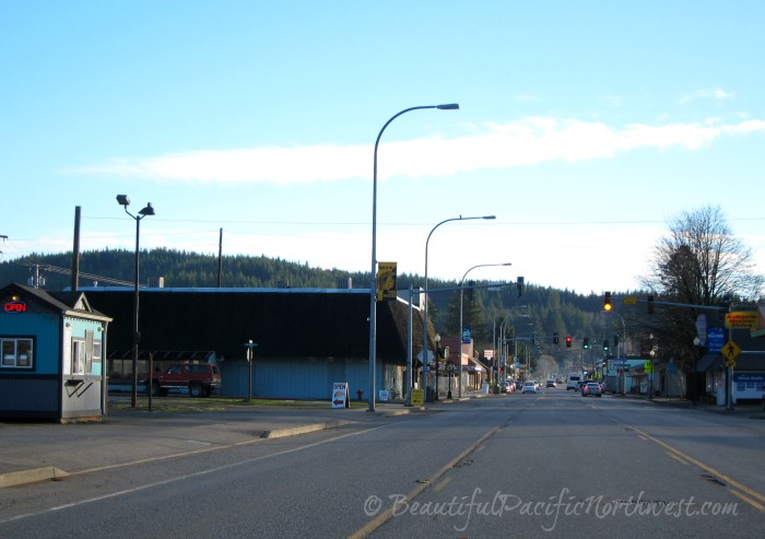 Forks Avenue (Hwy 101) looking to the south from the center of Forks WA